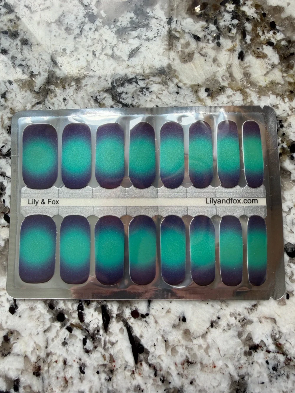 Lily & Fox Nail Wraps _ 6 Colorful Sets - Picture 3 of 7